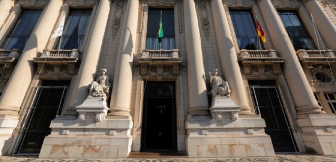 SALRIOS DE JULHO  DOS SERVIDORES ESTADUAIS SERO QUITADOS EM DIA NA SEXTA-FEIRA (30)