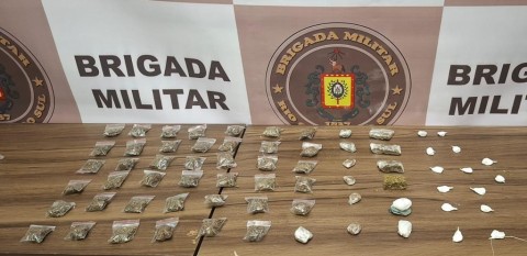 FOR�A T�TICA PRENDE HOMEM POR TR�FICO, NO BAIRRO LAGOA