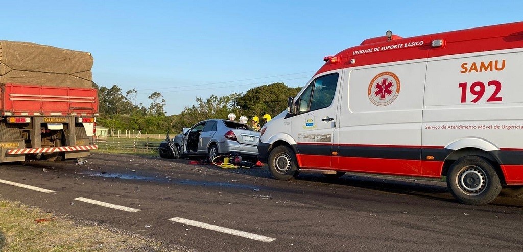 URGENTE - DUAS PESSOAS MORREM EM ACIDENTE NA BR 101, EM SO JOS DO NORTE