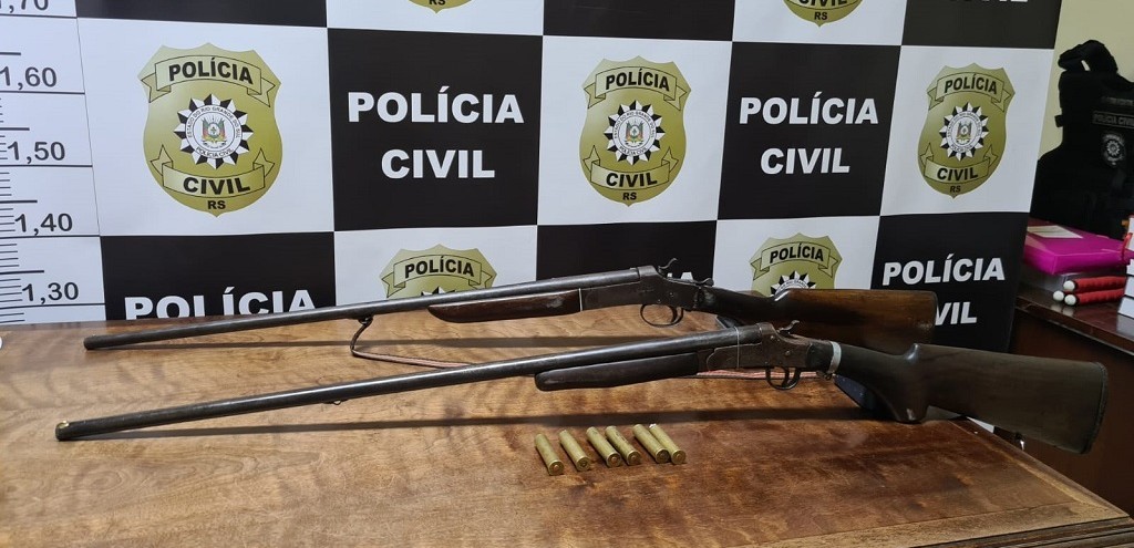 POLCIA CIVIL PRENDE HOMEM POR PORTE ILEGAL DE ARMA DE FOGO EM CANGUU