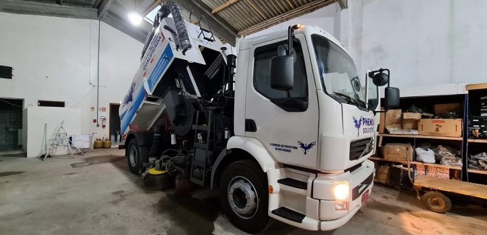 NOVO CAMINH�O DA LIMPEZA URBANA ENTRA EM OPERA��O NA PR�XIMA QUARTA-FEIRA, EM RG