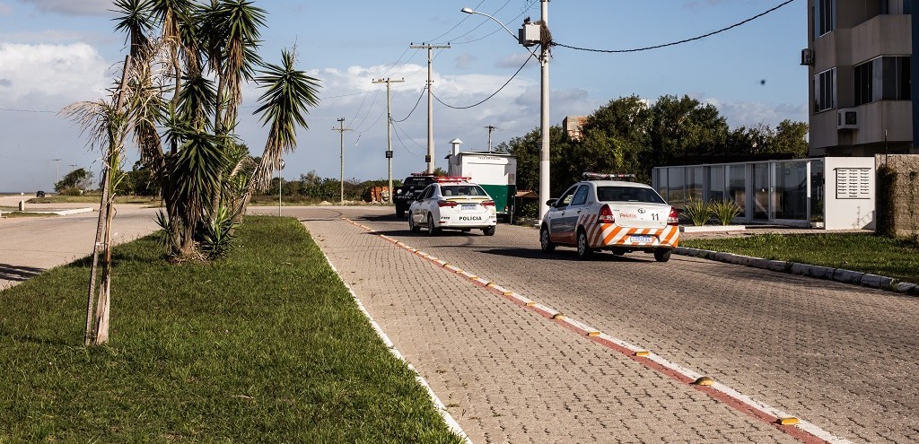 POPULAO RESPEITA RESTRIES DE CIRCULAO EM REAS PBLICAS NO FIM DE SEMANA EM PELOTAS