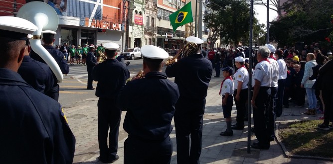 CERIM�NIA DE ACENDIMENTO DA PIRA MARCA O IN�CIO DAS COMEMORA��ES DA SEMANA DA P�TRIA