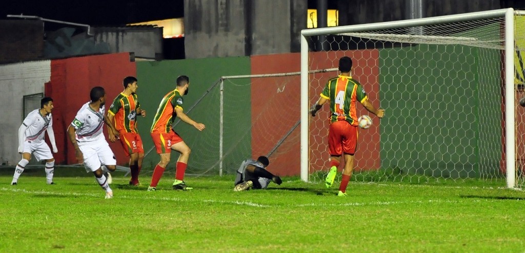 SO PAULO VENCE O CLSSICO RIO-RITA E LARGA EM VANTAGEM NA COPA CIDADE DO RIO GRANDE