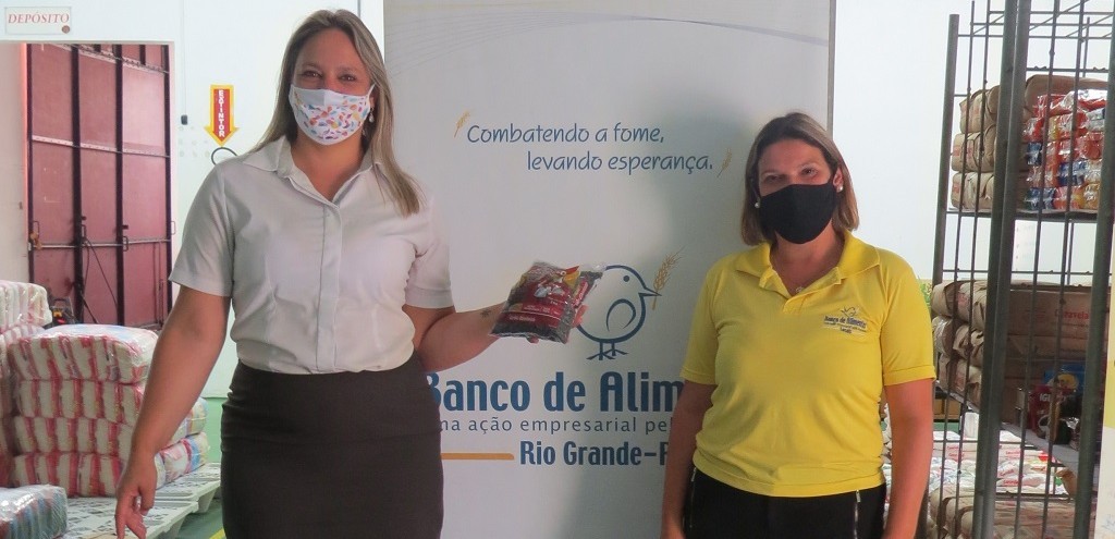 CAMPANHA SOLIDRIA ENTRE MDICOS COOPERADOS ENCERRA 2020 COM DOAES DE ALIMENTOS