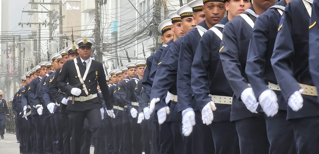 BICENTENRIO DA INDEPENDNCIA  COMEMORADO COM DESFILE NA MARECHAL FLORIANO, EM RG