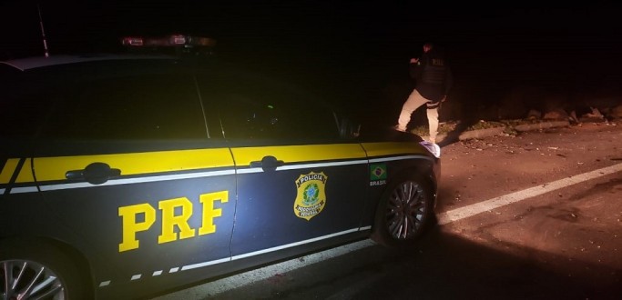 ACIDENTE ENVOLVENDO DOIS CAMINHES  REGISTRADO NA BR-392, EM RIO GRANDE