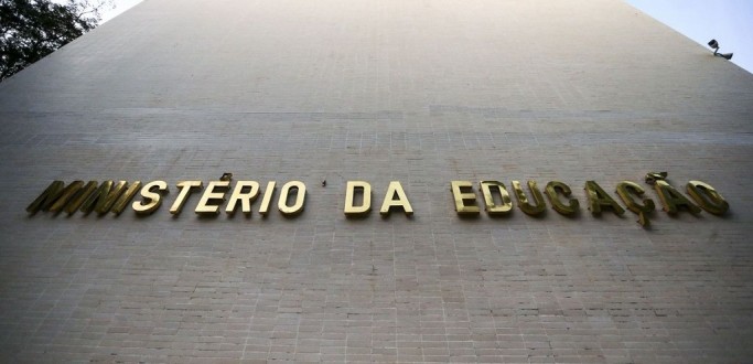 MEC MUDA PARA 1 DE MARO AULAS PRESENCIAIS NAS UNIVERSIDADES FEDERAIS
