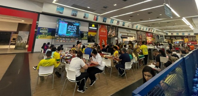 SEXTA � DIA DE TORCER PELA SELE��O COM A TORCIDA DO PRA�A