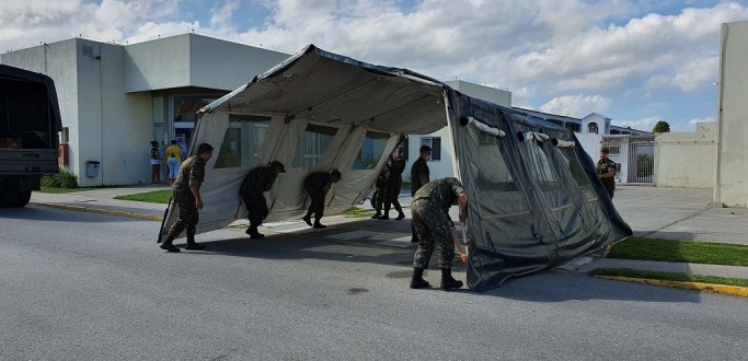 EX�RCITO MONTA CENTROS DE TRIAGEM EM HOSPITAIS DE RIO GRANDE