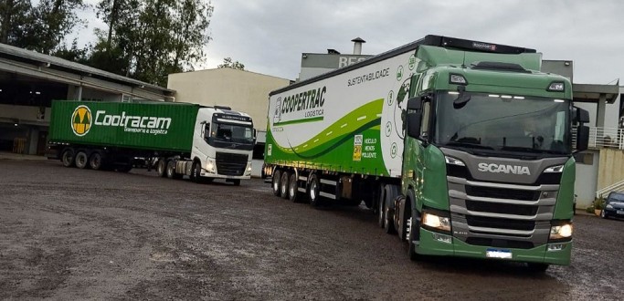 CARRETA DA COOTRACAM COM DOA��ES CHEGA AO VALE DO TAQUARI