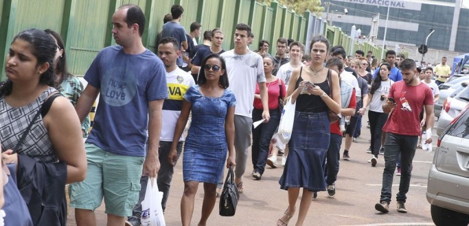 PRIMEIRO DIA DE PROVAS DO ENEM TEM 30% DE ABSTENO