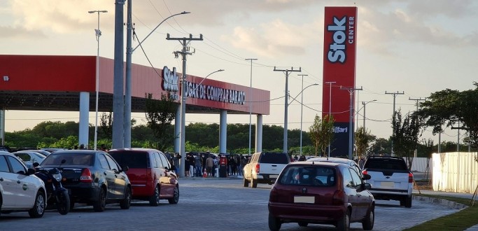 CAMPANHA DO AGASALHO COMERCIAL ZAFFARI E STOK CENTER ACONTECE NO M�S DE MAIO