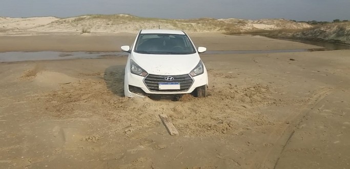 HOMEM ROUBA VECULO NO CASSINO E SEGUE COM CASAL AT AS PROXIMIDADES DO NAVIO ALTAIR