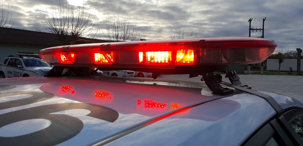 MORADOR DE RUA MORRE ATROPELADO POR VECULO FURTADO DE REVENDA NA PRESIDENTE VARGAS