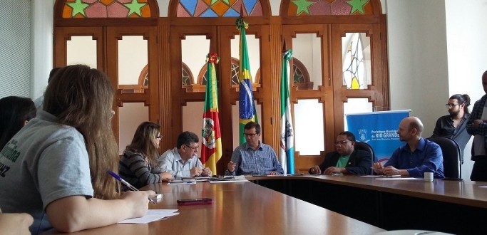 REUNI�O NA PREFEITURA DEBATEU A��ES PARA A REVERS�O DA DECIS�O DE CANCELAMENTO DO PROJETO DA USINA TERMOEL�TRICA DO GRUPO BOLOGNESI