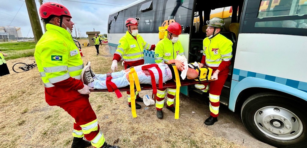 SIMULADO DE ACIDENTE COM CARGA PERIGOSA E MLTIPLAS VTIMAS MOBILIZA ECOSUL E EMPRESAS NO DISTRITO INDUSTRIAL DE RG