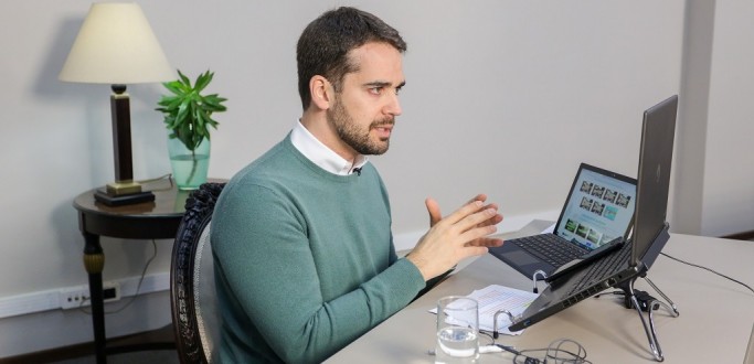 RS LAN�A PLATAFORMA IN�DITA PARA AJUDAR ALUNOS A SE PREPARAREM PARA O ENEM