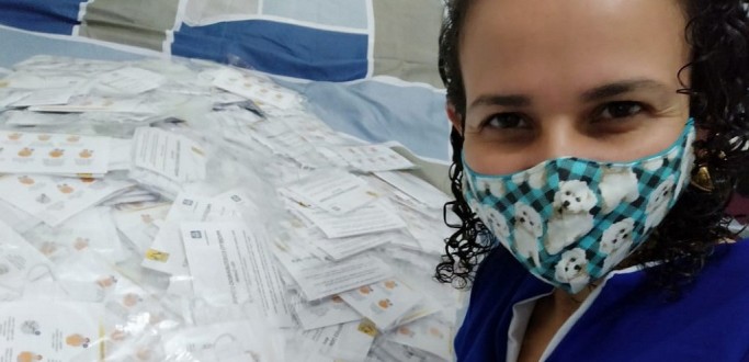 PROJETO COSTURANDO ESPERAN�A PROMOVE GANHO FINANCEIRO PARA COSTUREIRAS DE RG