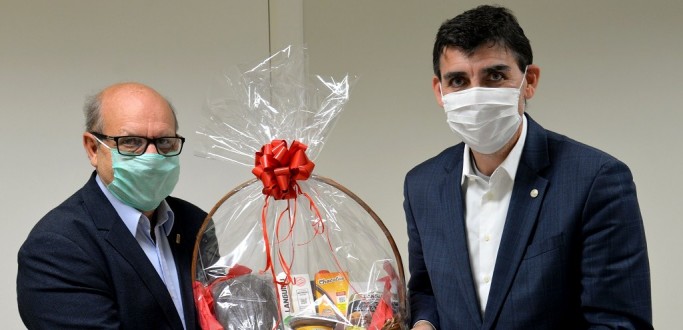 GOVERNO DO ESTADO BUSCA APROXIMA��O DE COOPERATIVAS PARA DESENVOLVIMENTO DE PROJETOS