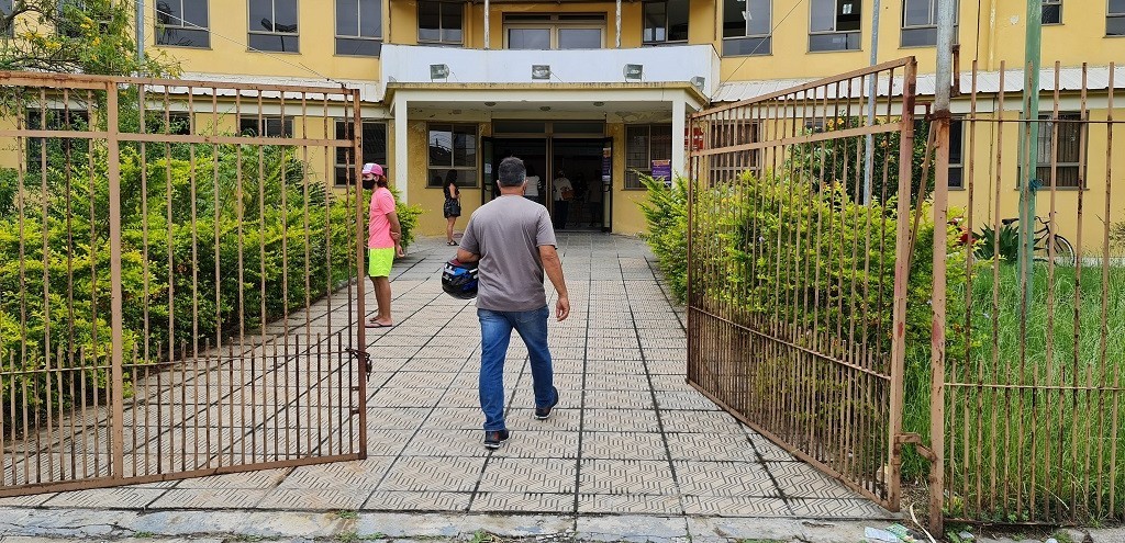 MANH DE DOMINGO  MARCADA PELA TRANQUILIDADE NOS LOCAIS DE VOTAO