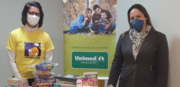 UNIMED MARCA O DIA DAS CRIAN�AS COM DOA��ES PARA O MOVIMENTO SOLID�RIO COLMEIA