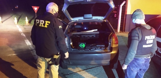 PRF E POLCIA CIVIL PRENDEM TRS TRAFICANTES COM 10 QUILOS DE COCANA EM PELOTAS