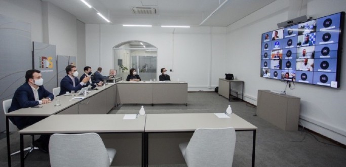 GOVERNO DEBATE COM DEPUTADOS E PREFEITOS NOVO SISTEMA DE DISTANCIAMENTO DO RS