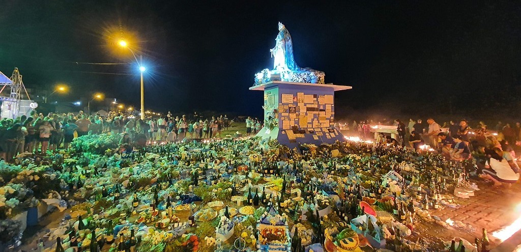 DIA DE IEMANJ TER CARREATA AT A ESTTUA, NO CASSINO