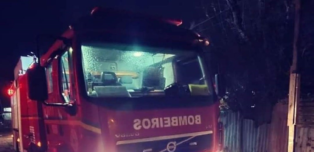 INCNDIO DESTRI PARCIALMENTE CASA NA HENRIQUE PANCADA