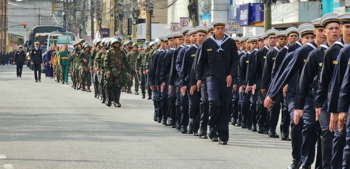 DIA DA INDEPENDNCIA  COMEMORADO COM DESFILE CVICO-MILITAR NA MARECHAL FLORIANO