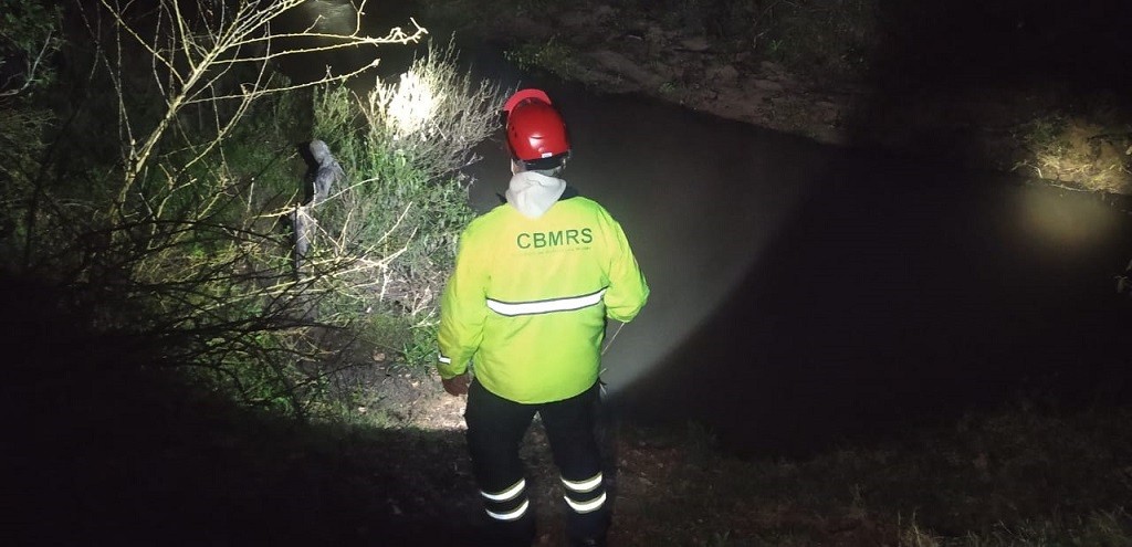 BOMBEIROS BUSCAM POR IDOSA DESAPARECIDA EM HERVAL