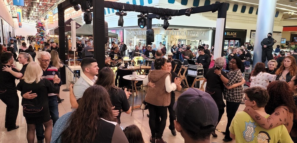 FINAL DE SEMANA DE DIA DOS PAIS  COMEMORADO COM UMA SRIE DE EVENTOS NO PRAA SHOPPING