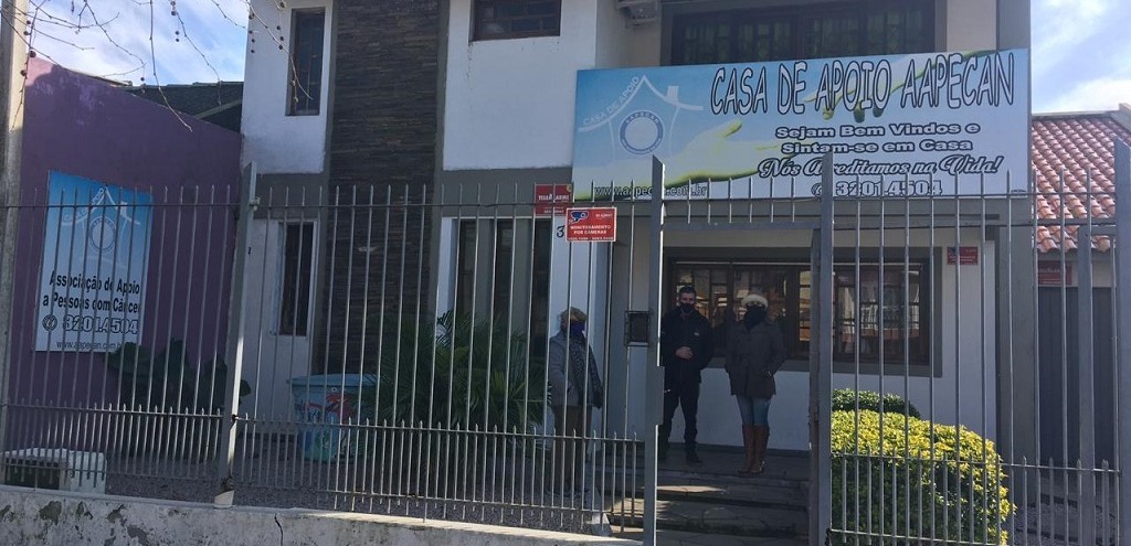 AAPECAN RIO GRANDE PROMOVE CARREATA E MOTORATA AZUL & ROSA