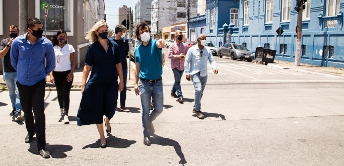 PREFEITA ENTREGA RUA GENERAL TELLES REQUALIFICADA, EM PELOTAS