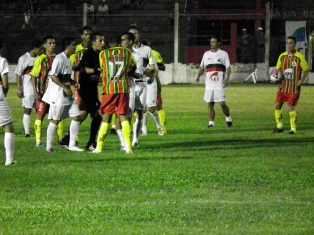 CLSSICO RIO-RITA VOLTA A MOVIMENTAR AS TORCIDAS DE RIO GRANDE E SO PAULO
