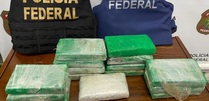 PF E RF APREENDEM 15 KG DE COCANA ESCONDIDA EM TANQUE DE COMBUSTVEL DE VECULO, EM SVP