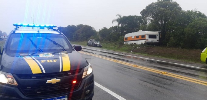 SA�DA DE PISTA CAUSA MORTE DE UM HOMEM NA BR 116, EM S�O LOUREN�O DO SUL