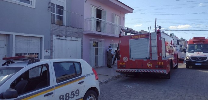 CORPO DE MULHER  LOCALIZADO PARCIALMENTE QUEIMADO EM RESIDNCIA DE JAGUARO