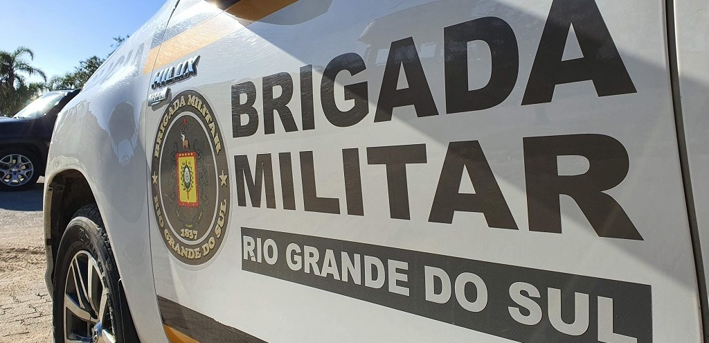 MULHER É ENCONTRADA MORTA AO LADO DO CARRO EM CASA NO CASSINO