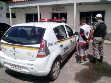 POLCIA COMUNITRIA DO 6 BPM DETM FORAGIDO DA PERG COM MOTOCICLETA FURTADA