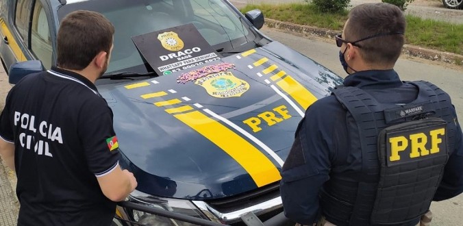PRF E PC DE BAG PRENDEM QUATRO POR TRFICO DE DROGAS E APREENDEM 280 COMPRIMIDOS DE ECSTASY
