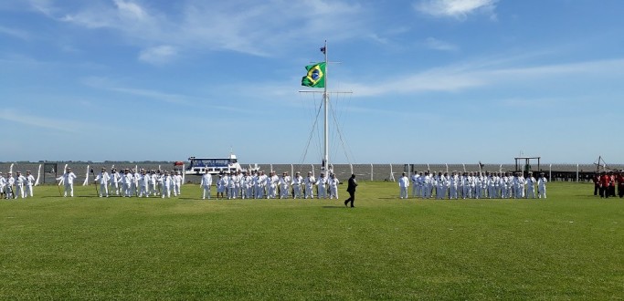 DIA DO MARINHEIRO � COMEMORADO COM SOLENIDADE ESPECIAL NA SEDE DO 5� DISTRITO NAVAL