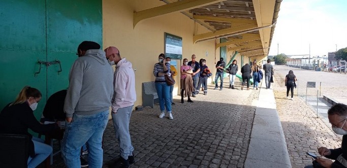 PORTURIOS DE PELOTAS SO VACINADOS CONTRA A COVID-19