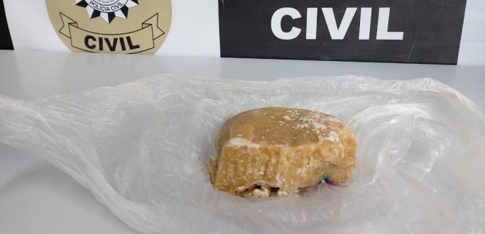 PC APREENDE CRACK EM CASA DE SUSPEITO DURANTE CUMPRIMENTO DE ORDEM JUDICIAL