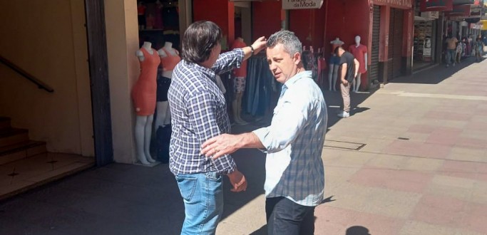 C�MARA DE DIRIGENTES LOJISTAS E SECRETARIA MUNICIPAL DE ZELADORIA DA CIDADE ALINHAM MELHORIAS NO CAL�AD�O