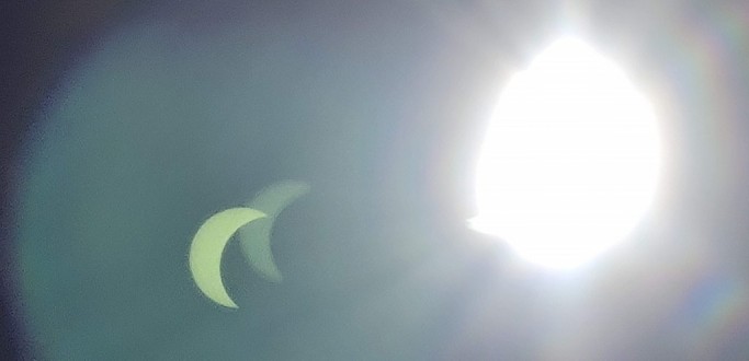 ECLIPSE SOLAR ATRAI OLHARES DE RIO-GRANDINOS PARA O C�U