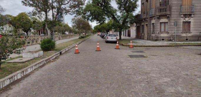 ABERTURA DE BURACO GERA ALTERAES NO TRNSITO DA AVENIDA MAJOR CARLOS PINTO