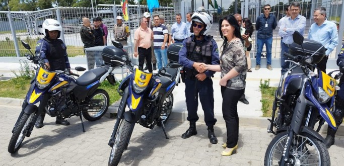 GUARDA MUNICIPAL DE RG RECEBE DO MINISTRIO PBLICO QUATRO NOVAS MOTOCICLETAS