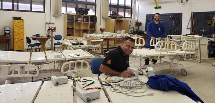 MANUTEN��O DE CAMAS HOSPITALARES DA SANTA CASA � REALIZADA PELA FURG